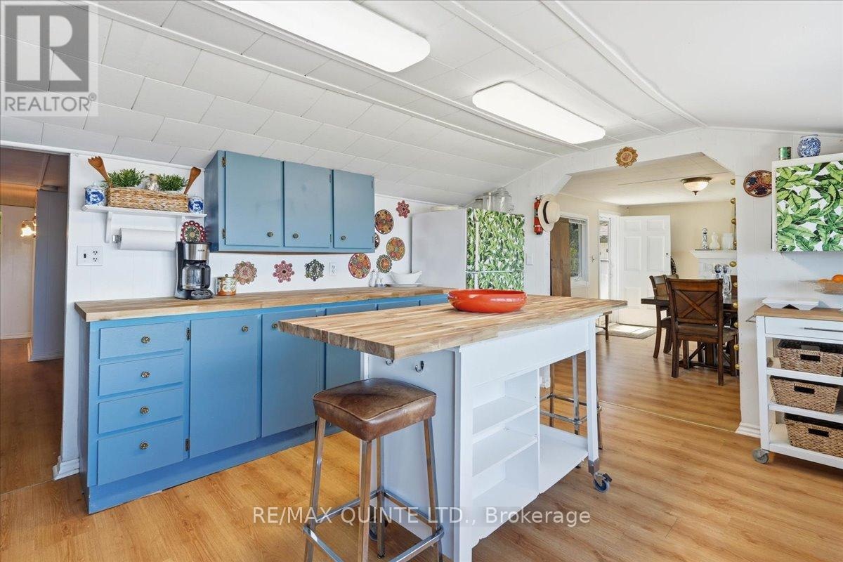 1765 Big Island Road N, Prince Edward County, Ontario  K0K 1W0 - Photo 16 - X13123694