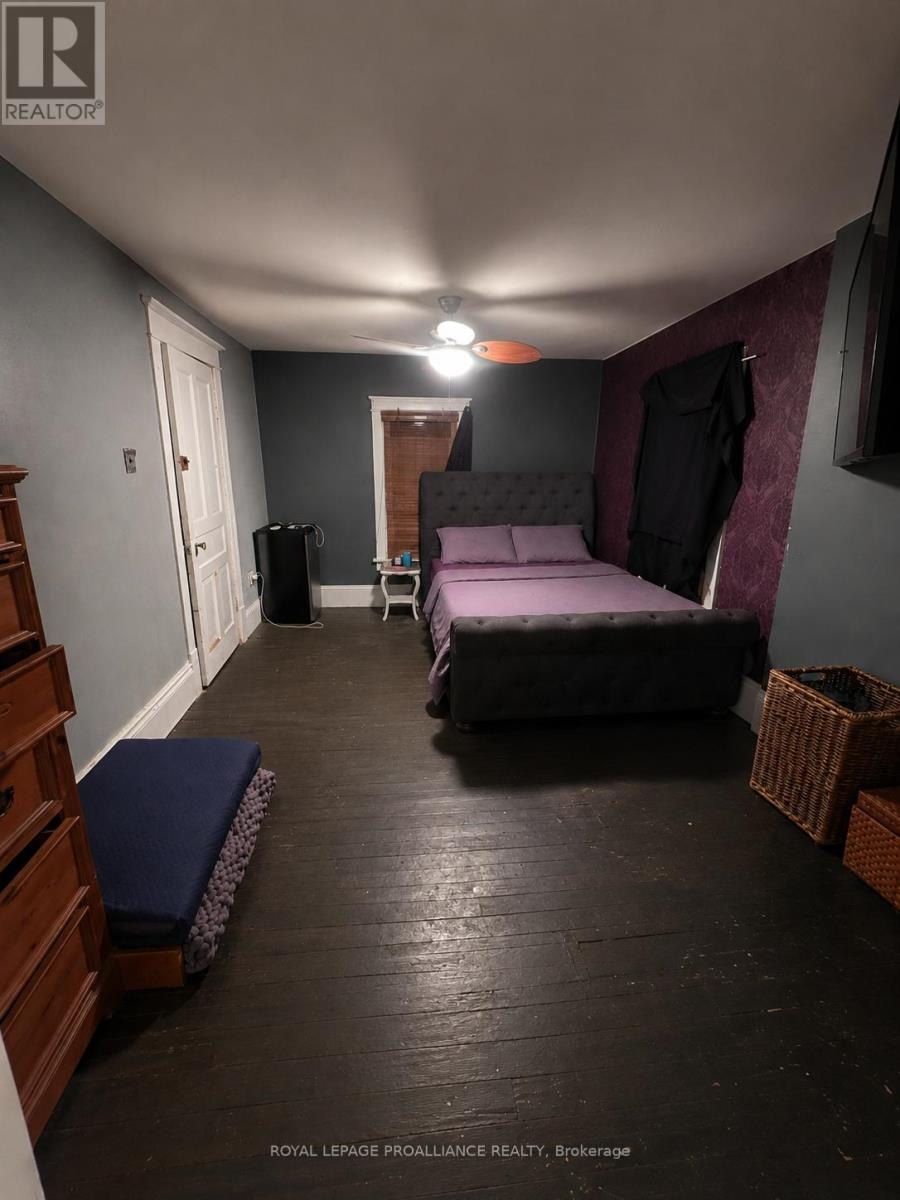 49 Crown Street, Quinte West, Ontario  K8V 1P1 - Photo 7 - X13122428
