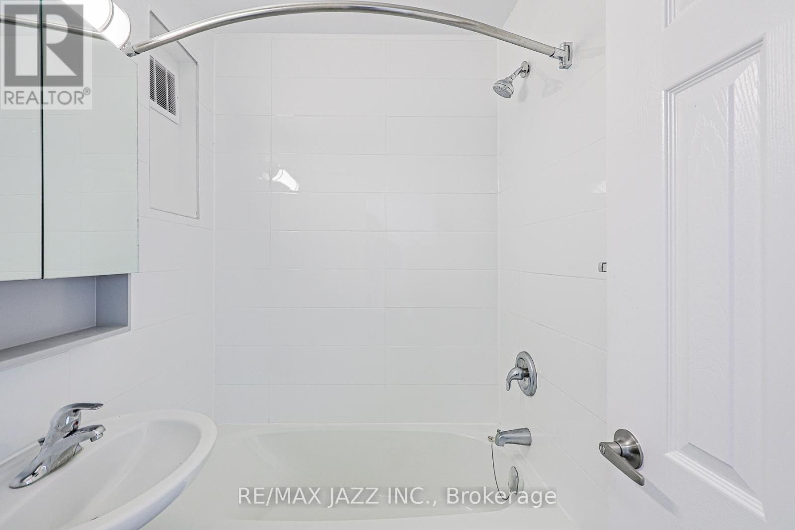 5 - 61 Aberdeen Street, Oshawa, Ontario  L1G 2E6 - Photo 28 - E13124474