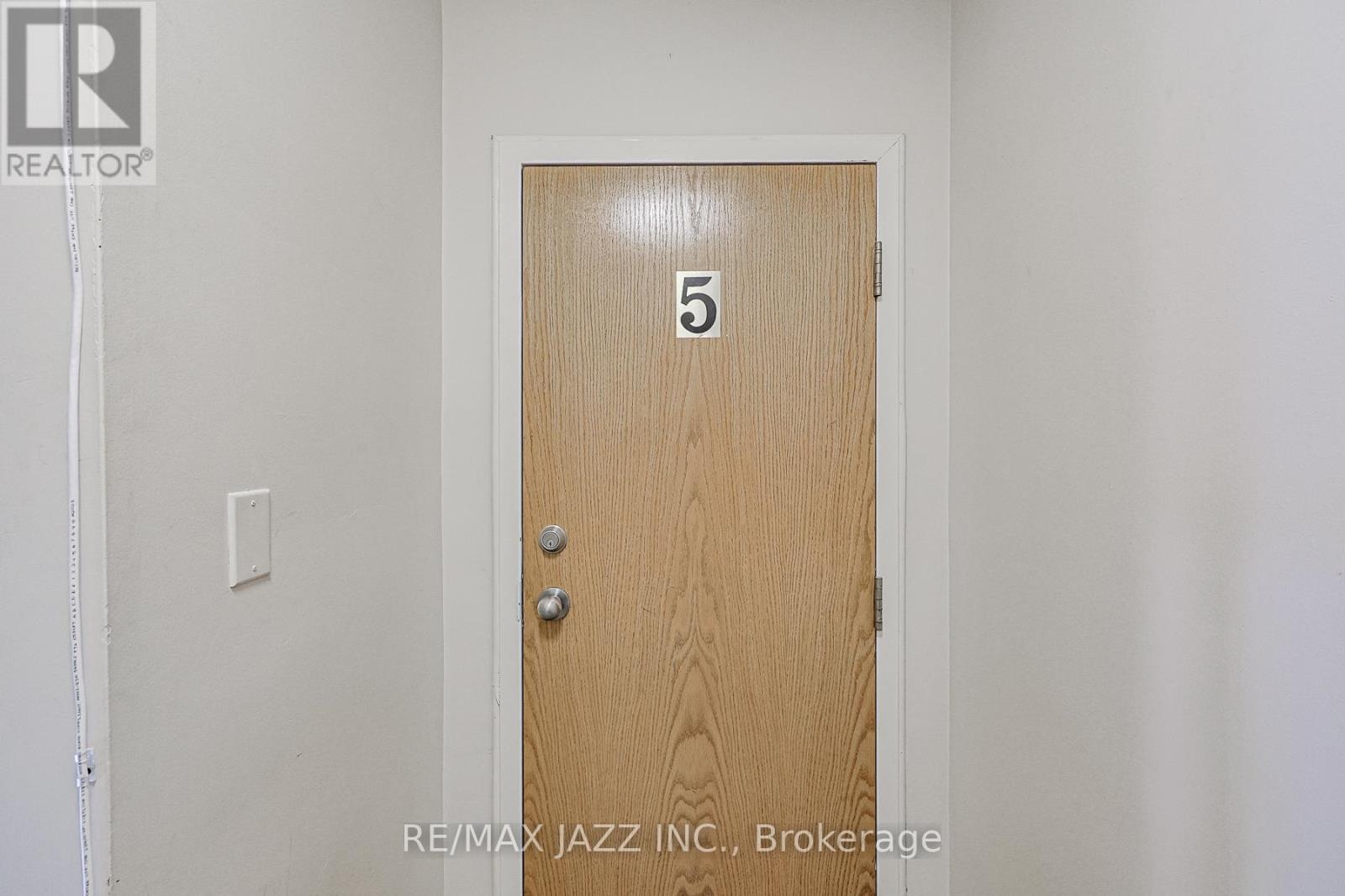 5 - 61 Aberdeen Street, Oshawa, Ontario  L1G 2E6 - Photo 4 - E13124474