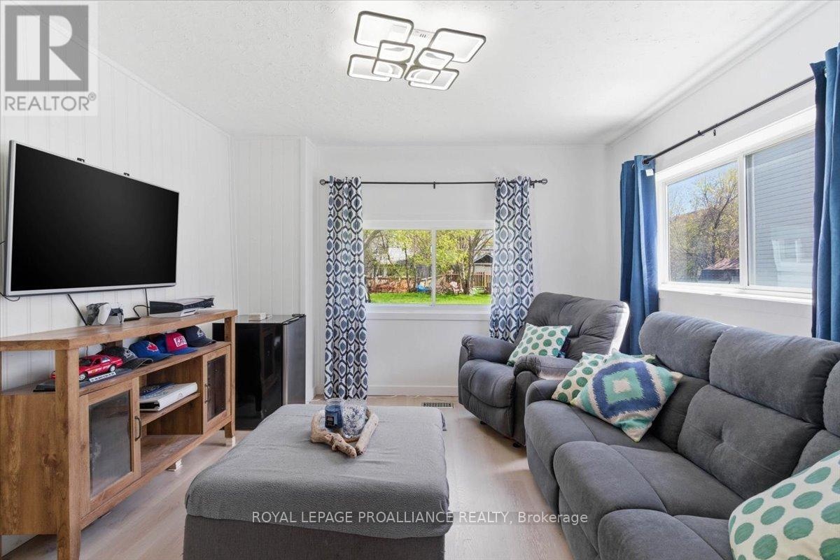 19 Boswell Street, Belleville, Ontario  K8P 3K7 - Photo 17 - X13124500