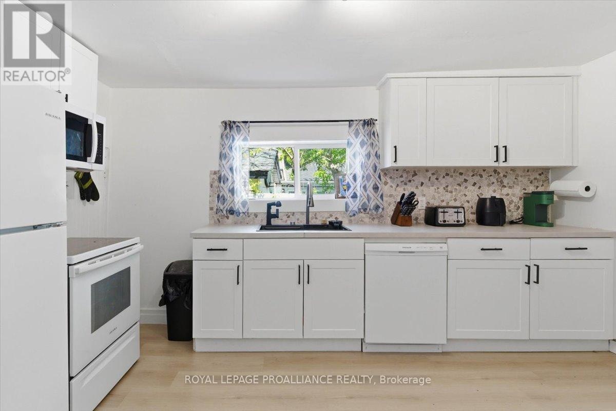 19 Boswell Street, Belleville, Ontario  K8P 3K7 - Photo 18 - X13124500