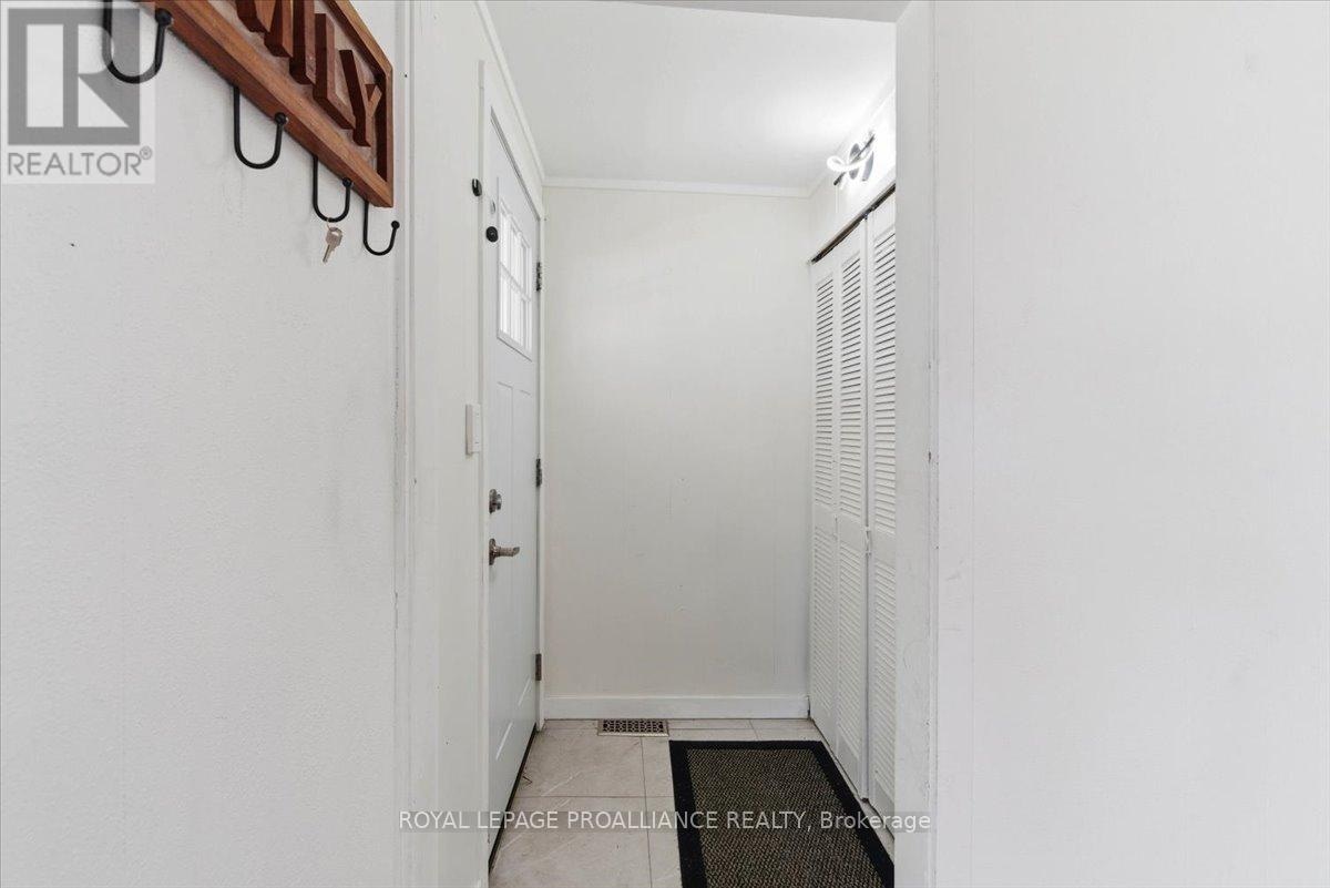 19 Boswell Street, Belleville, Ontario  K8P 3K7 - Photo 9 - X13124500