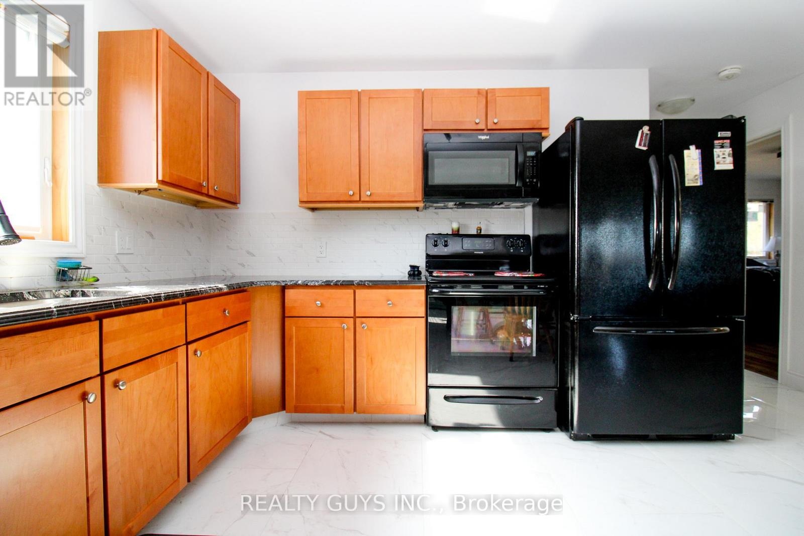223 Crosby Drive, Kawartha Lakes, Ontario  K0M 1A0 - Photo 21 - X12917898