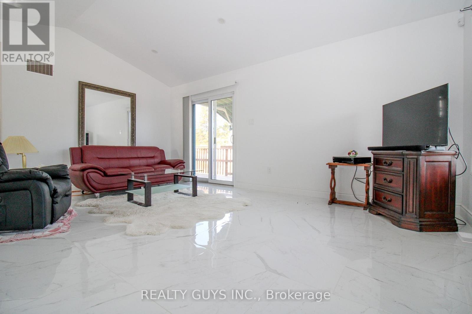 223 Crosby Drive, Kawartha Lakes, Ontario  K0M 1A0 - Photo 15 - X12917898