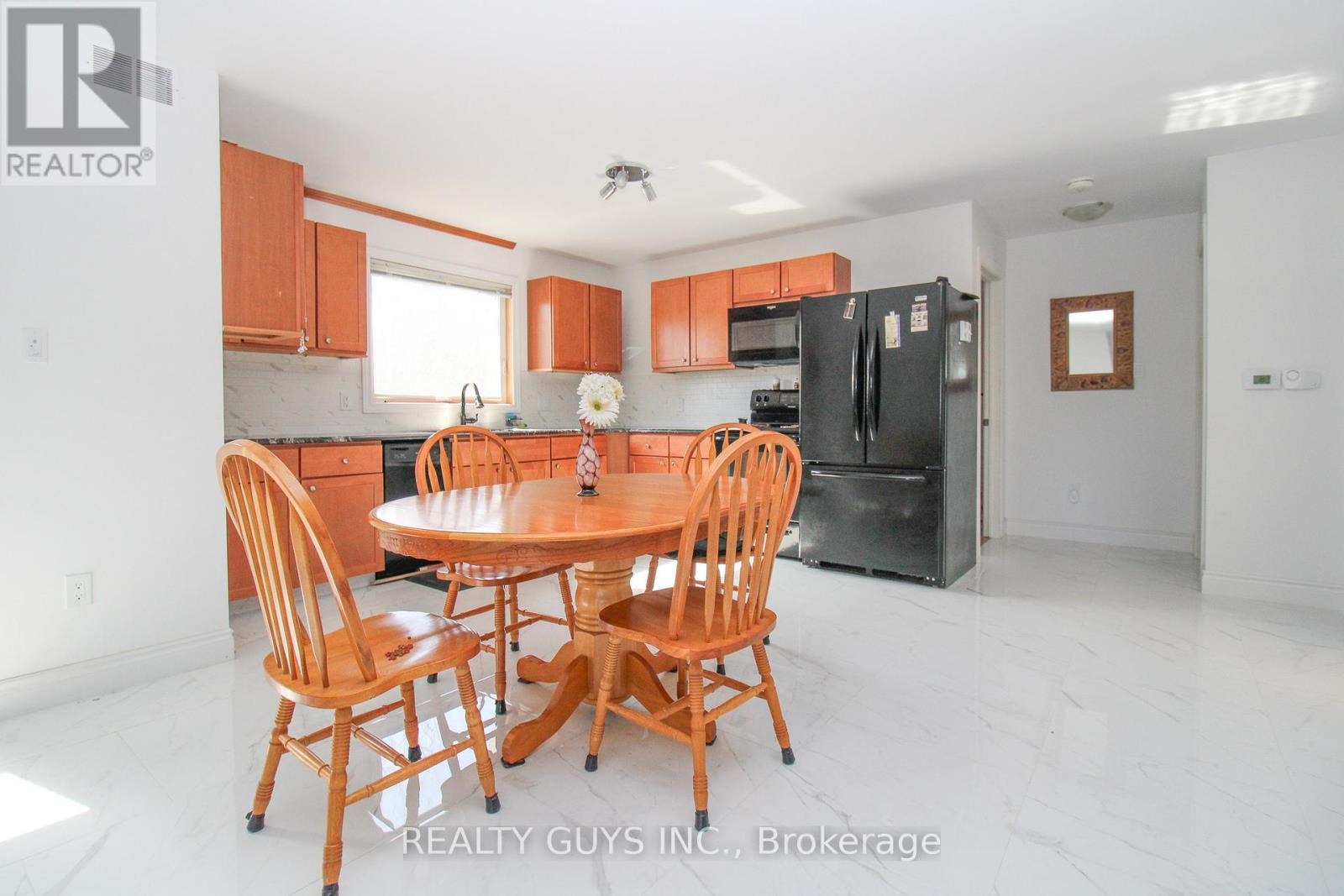 223 Crosby Drive, Kawartha Lakes, Ontario  K0M 1A0 - Photo 19 - X12917898