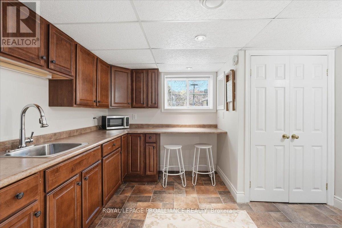 82 West Mary Street, Prince Edward County, Ontario  K0K 2T0 - Photo 33 - X13127712