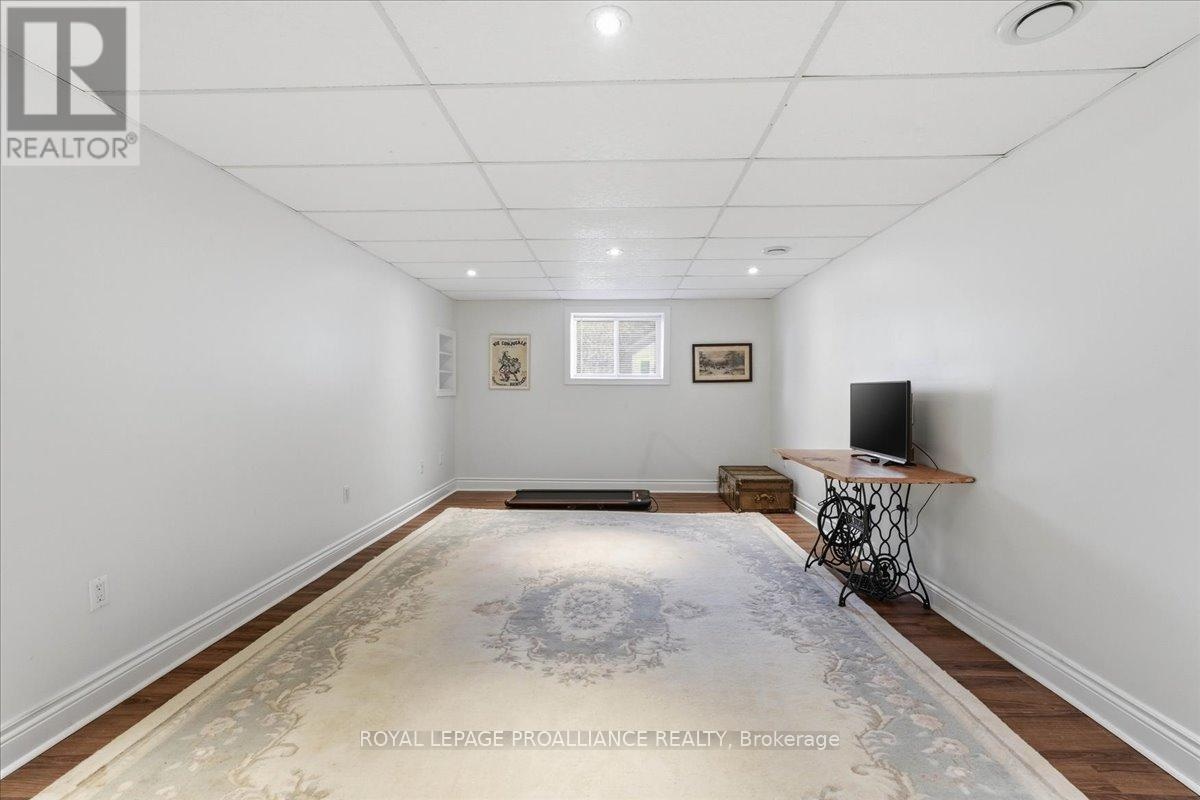 82 West Mary Street, Prince Edward County, Ontario  K0K 2T0 - Photo 35 - X13127712