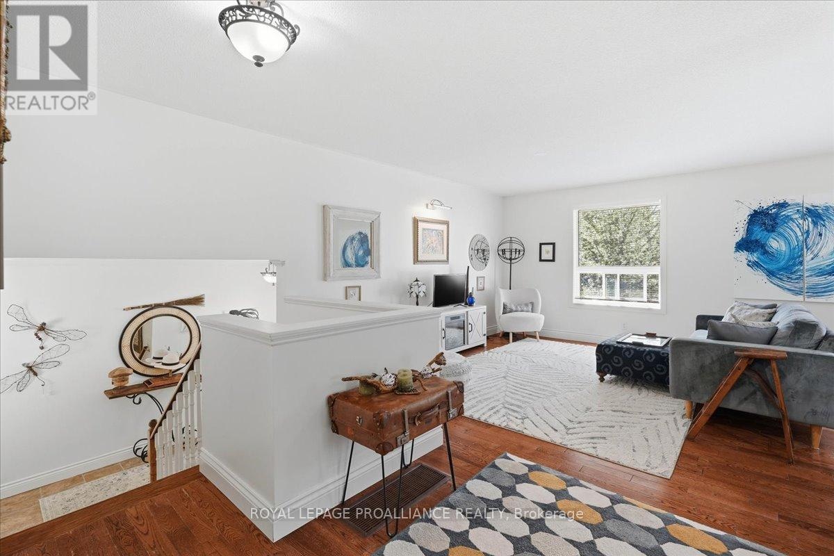 82 West Mary Street, Prince Edward County, Ontario  K0K 2T0 - Photo 8 - X13127712