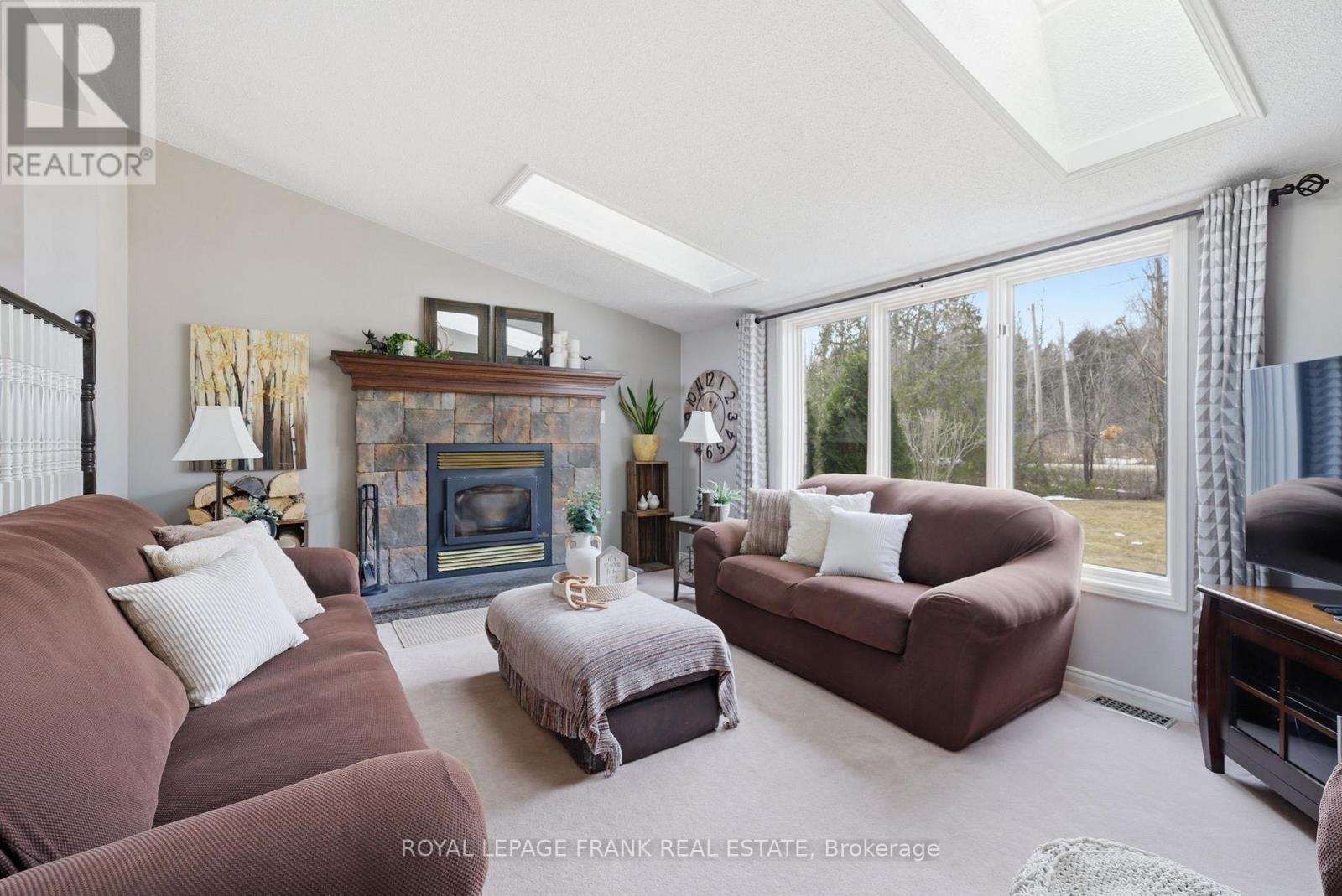 128 River Road, Kawartha Lakes, Ontario K9V 4R4 - Photo 7 - X12919740