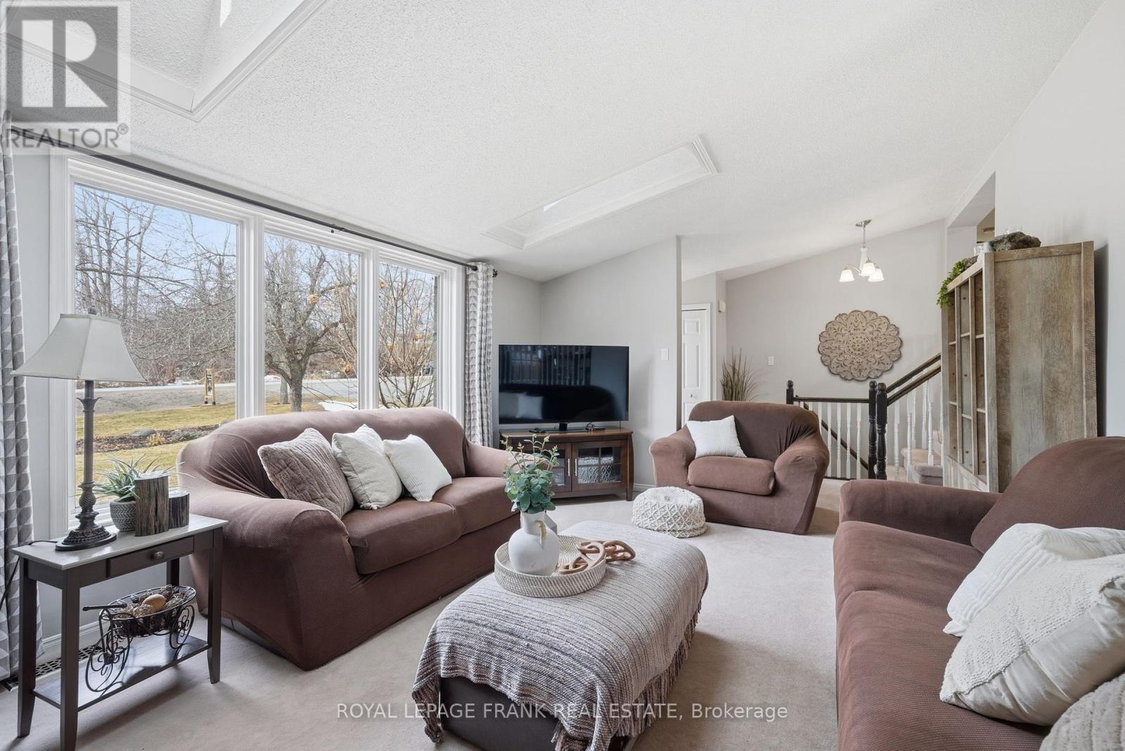 128 River Road, Kawartha Lakes, Ontario K9V 4R4 - Photo 8 - X12919740