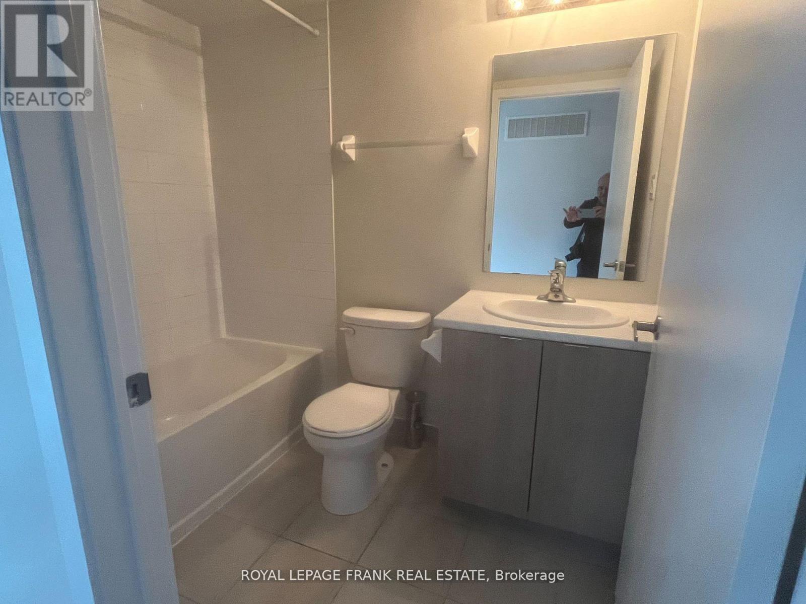 2 - 70 Orchid Place Drive, Toronto, Ontario  M1B 0C4 - Photo 18 - E13131674