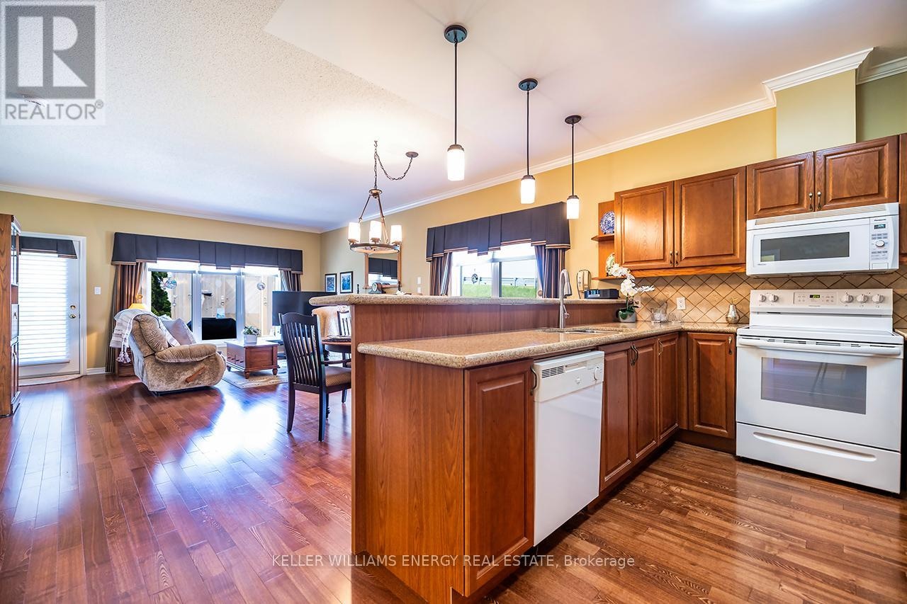 8 Hinkley Trail, Clarington, Ontario L1B 1P4 - Photo 15 - E13127310