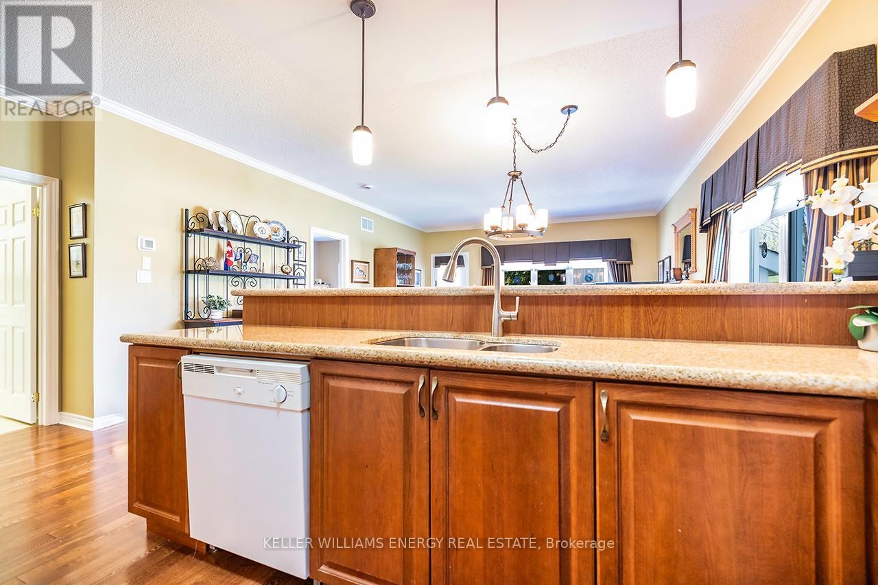 8 Hinkley Trail, Clarington, Ontario L1B 1P4 - Photo 18 - E13127310