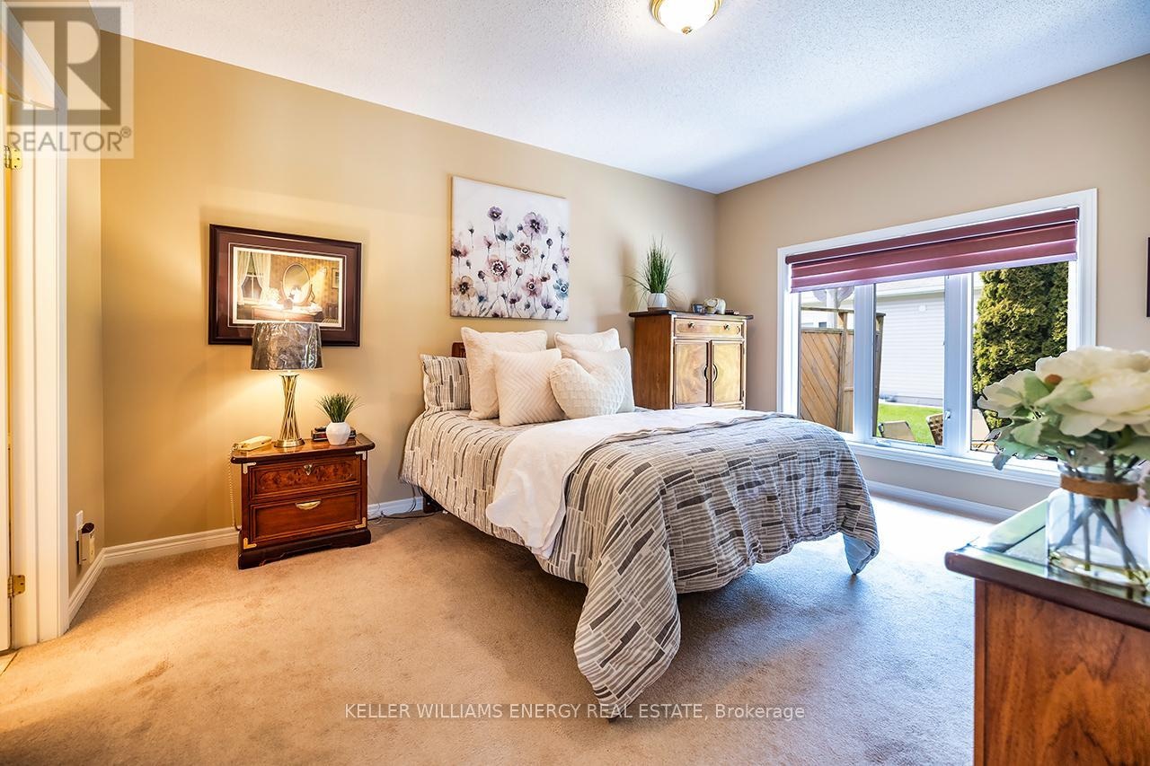 8 Hinkley Trail, Clarington, Ontario L1B 1P4 - Photo 30 - E13127310