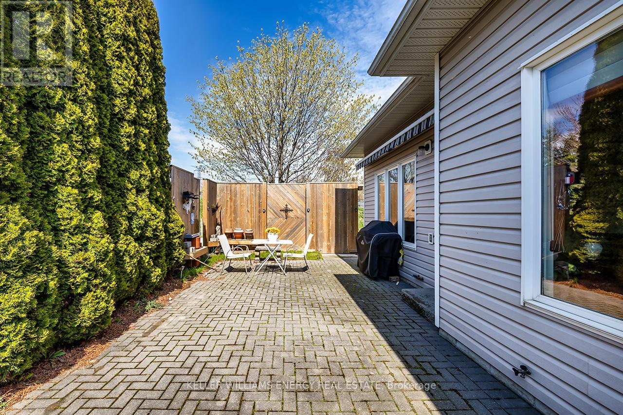 8 Hinkley Trail, Clarington, Ontario L1B 1P4 - Photo 39 - E13127310