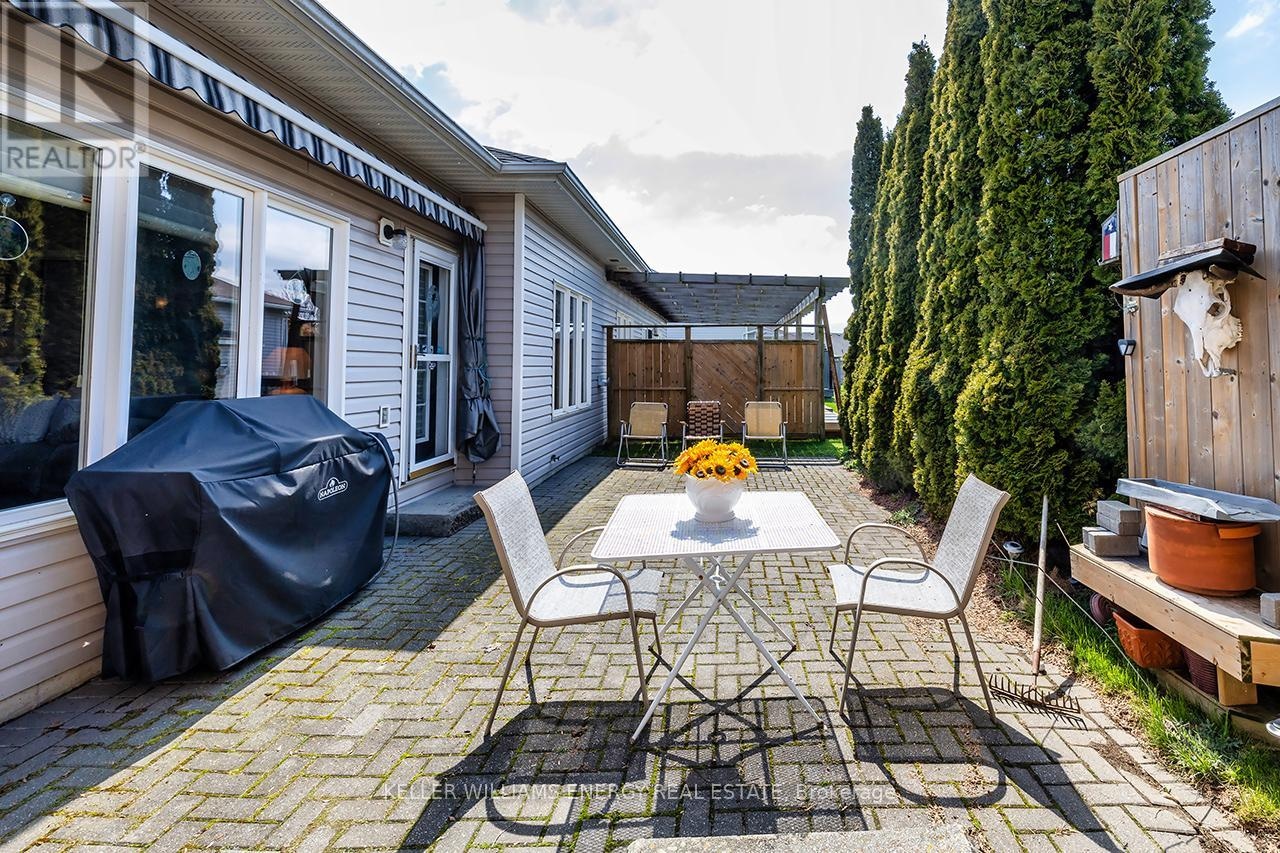 8 Hinkley Trail, Clarington, Ontario L1B 1P4 - Photo 46 - E13127310