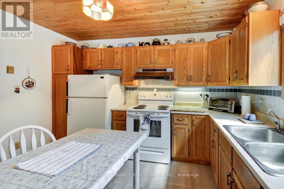 2194 3rd Concession, Lanark Highlands, Ontario K0G 1K0 - Photo 7 - X13132730