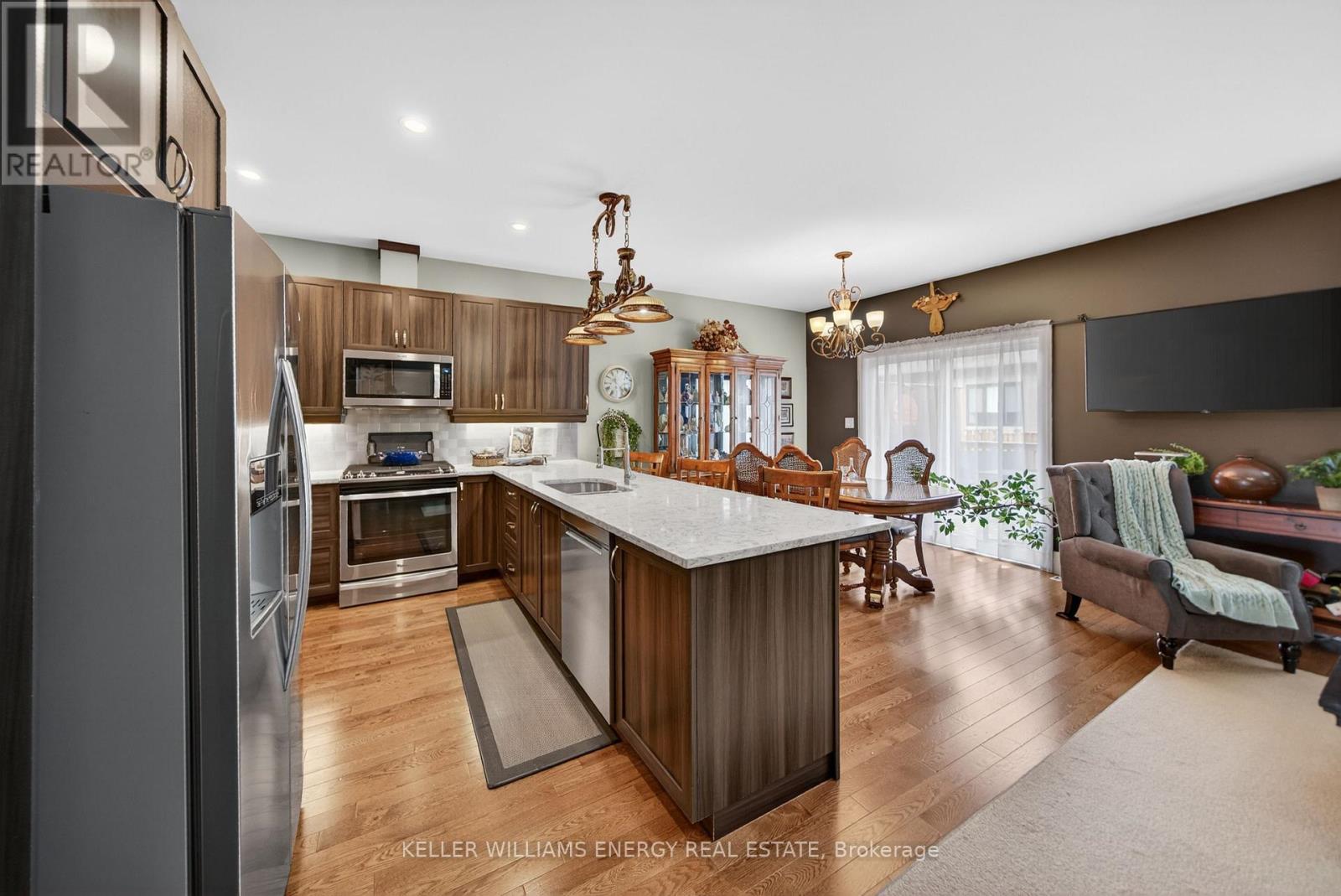32 Curtis Street, Prince Edward County, Ontario  K0K 2T0 - Photo 3 - X13132884