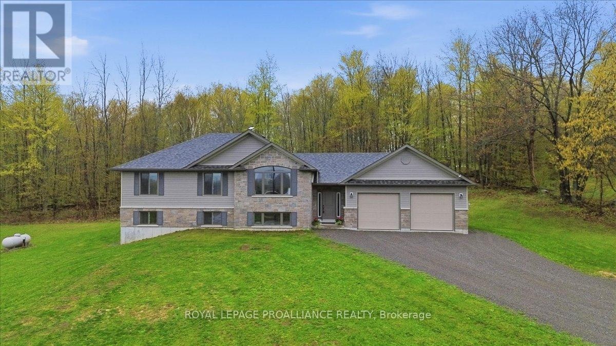 70 Livingwood Crescent, Madoc, Ontario K0K 2K0 - Photo 1 - X13134500
