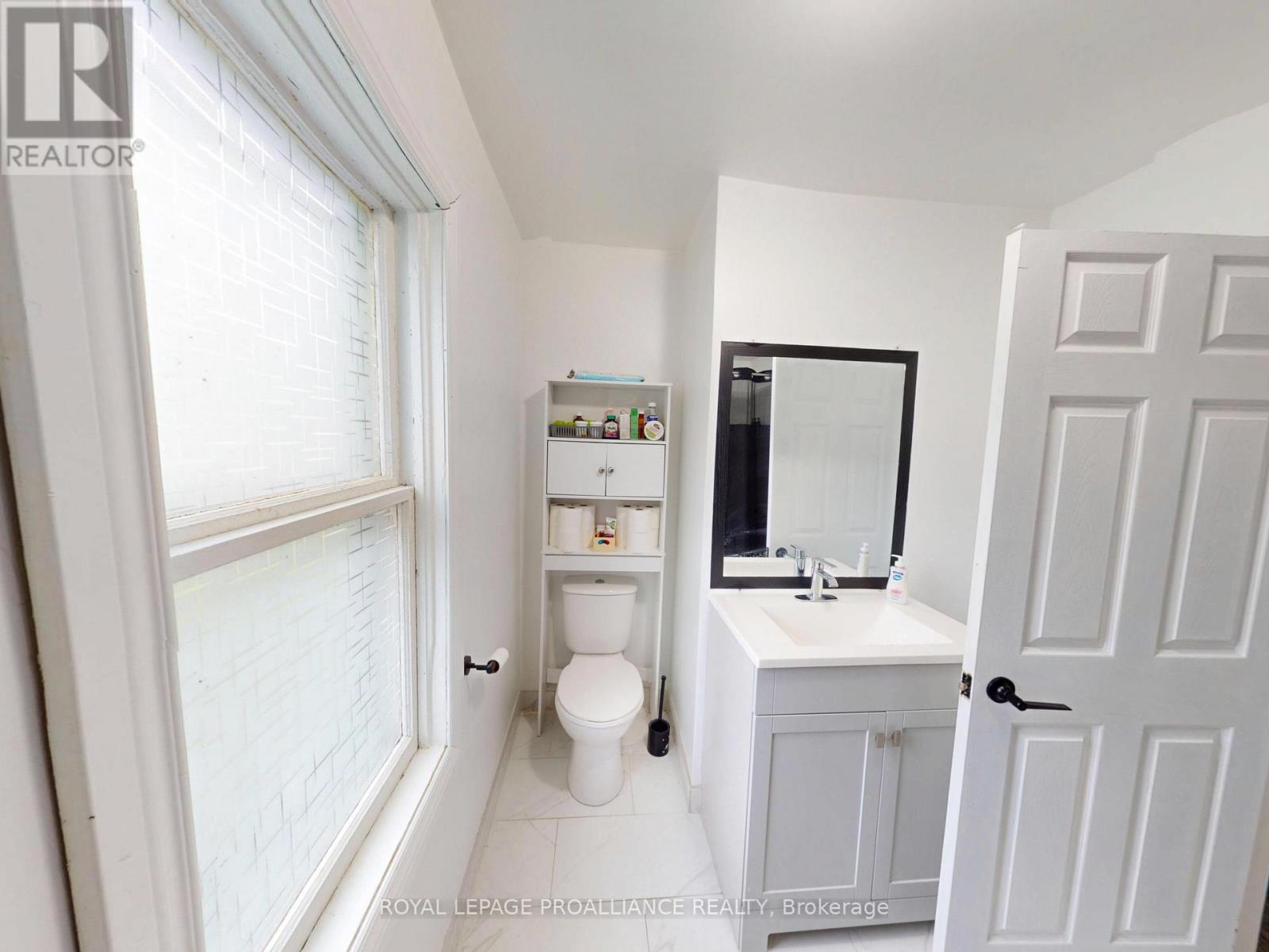 83 College Street, Deseronto, Ontario K0K 1X0 - Photo 12 - X13135724
