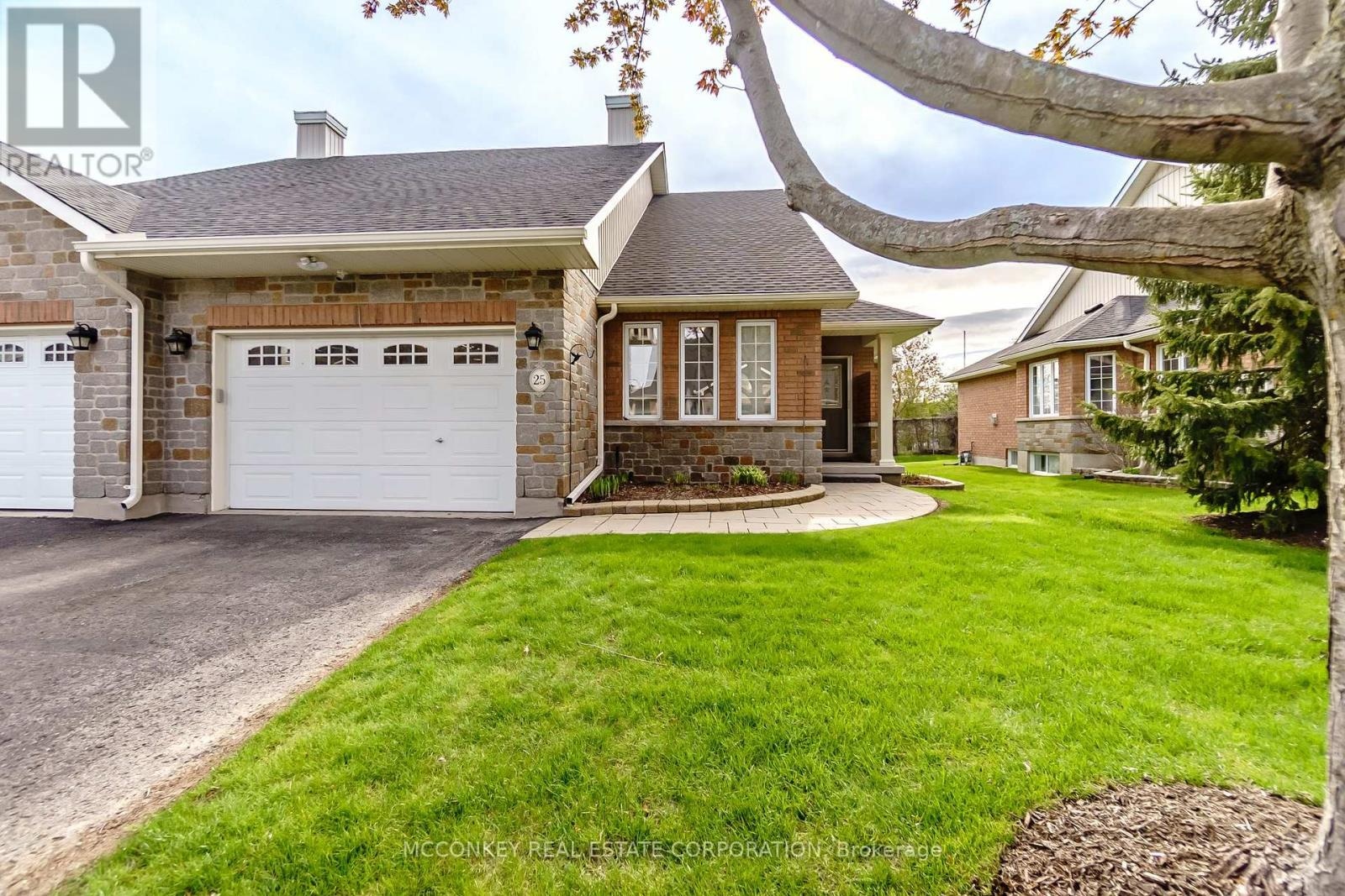 25 VILLAGE CRESCENT, Peterborough, Ontario