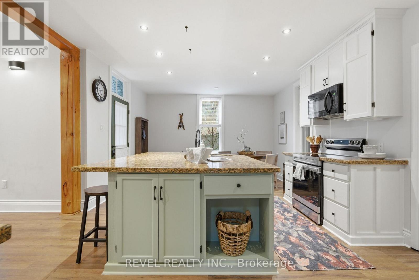 52 Cambridge Street N, Kawartha Lakes, Ontario  K9V 4C7 - Photo 12 - X13139794