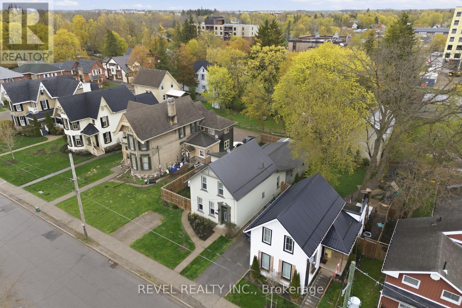 52 Cambridge Street N, Kawartha Lakes, Ontario  K9V 4C7 - Photo 2 - X13139794
