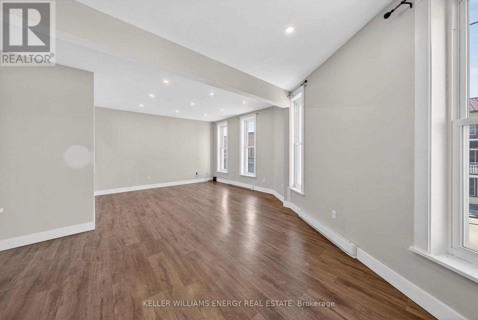 4 - 302 Picton Main Street, Prince Edward County, Ontario K0K 2T0 - Photo 3 - X13141230