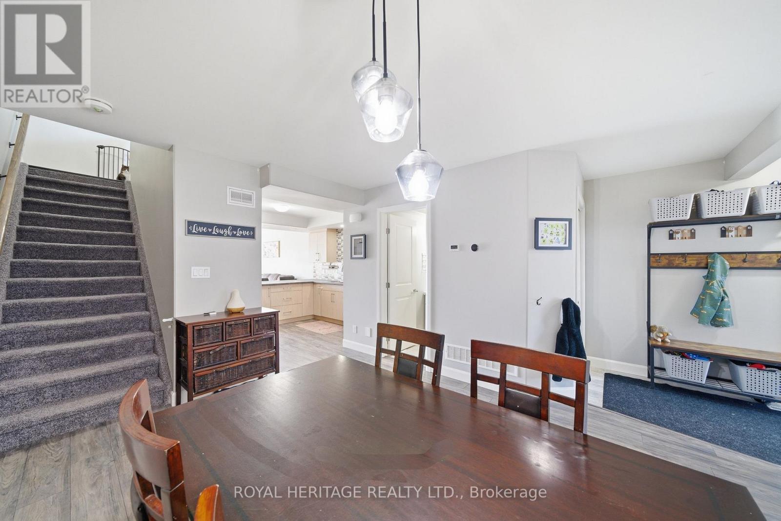 33 Dewal Place, Belleville, Ontario  K8P 0H3 - Photo 7 - X13143032
