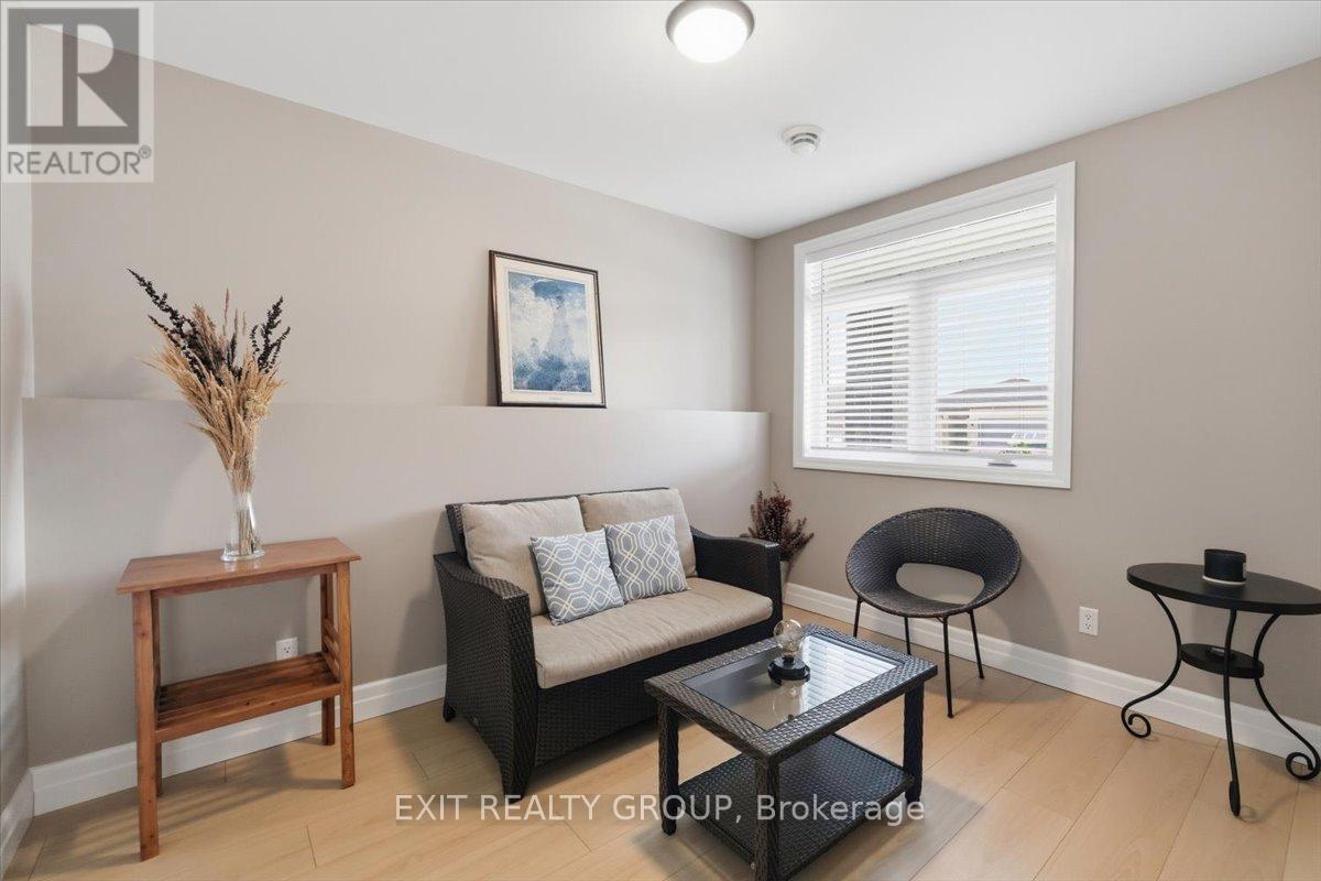 53 Meagan Lane, Quinte West, Ontario K0K 2C0 - Photo 6 - X13144126