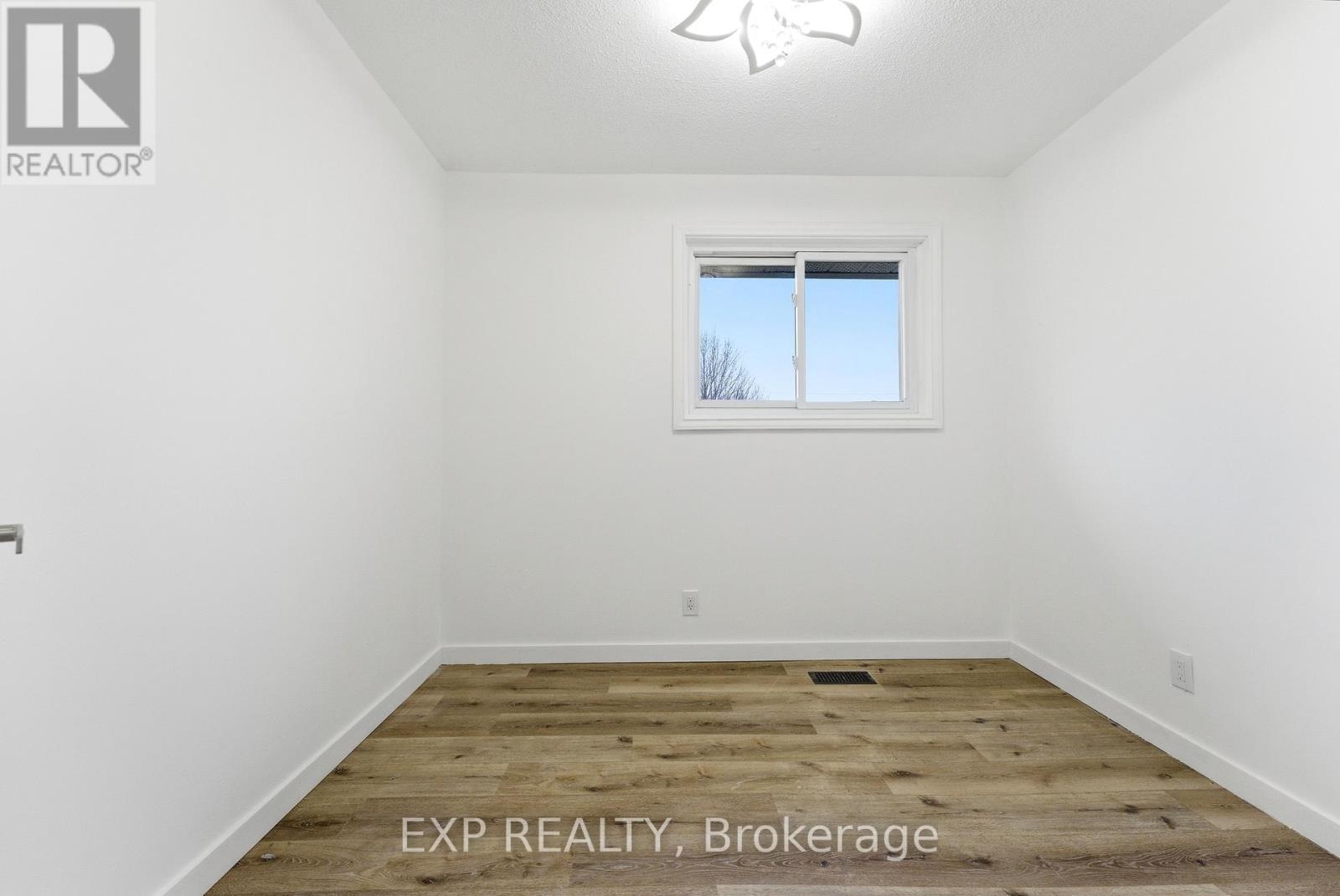 696 Whites Road, Quinte West, Ontario K8V 5P8 - Photo 11 - X13144750