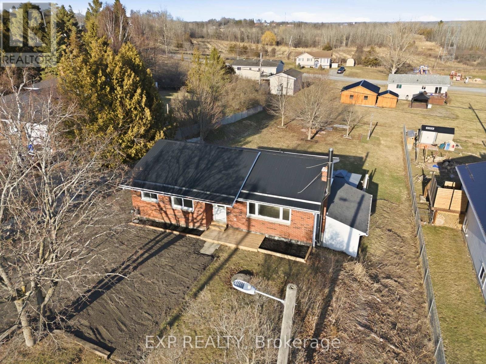 696 Whites Road, Quinte West, Ontario K8V 5P8 - Photo 37 - X13144750