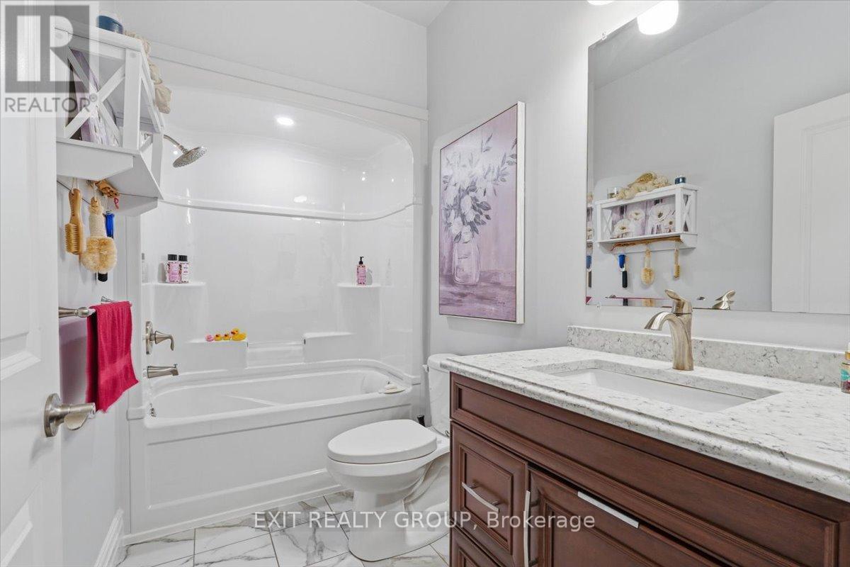 12 Dorchester Drive, Prince Edward County, Ontario  K0K 3L0 - Photo 16 - X13145080