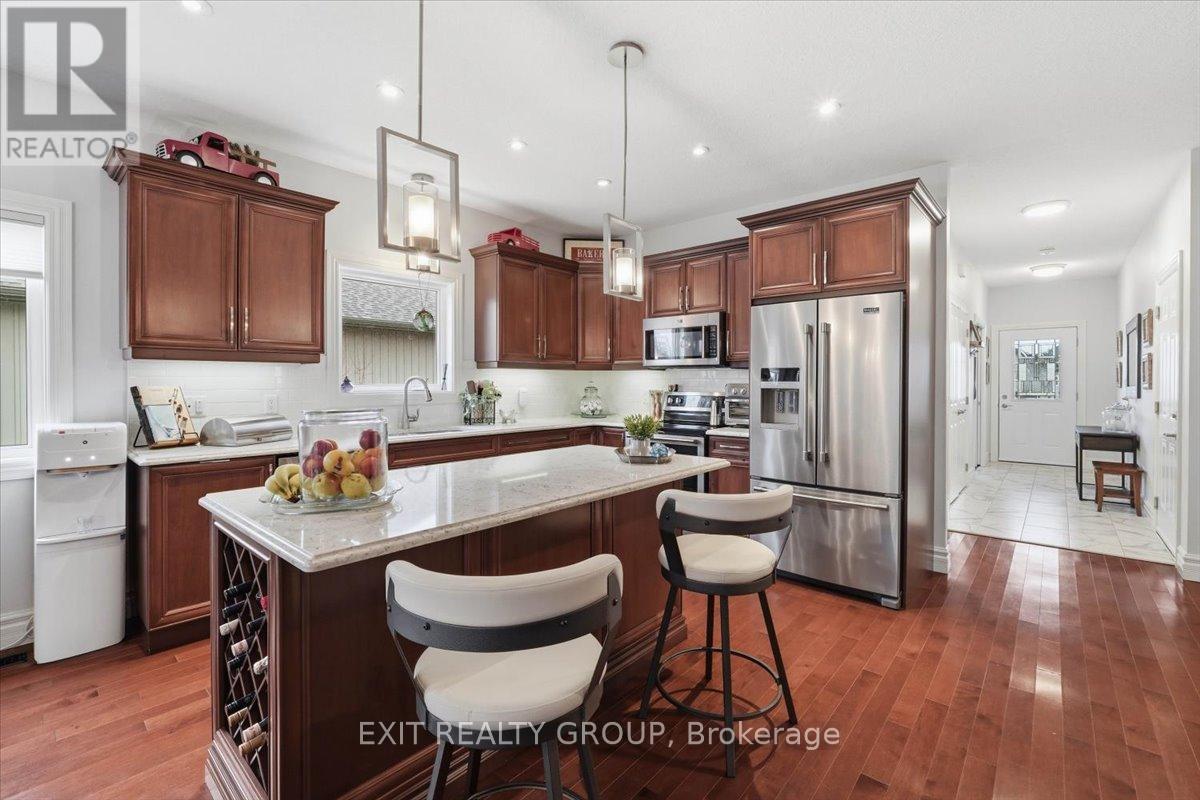 12 Dorchester Drive, Prince Edward County, Ontario  K0K 3L0 - Photo 5 - X13145080
