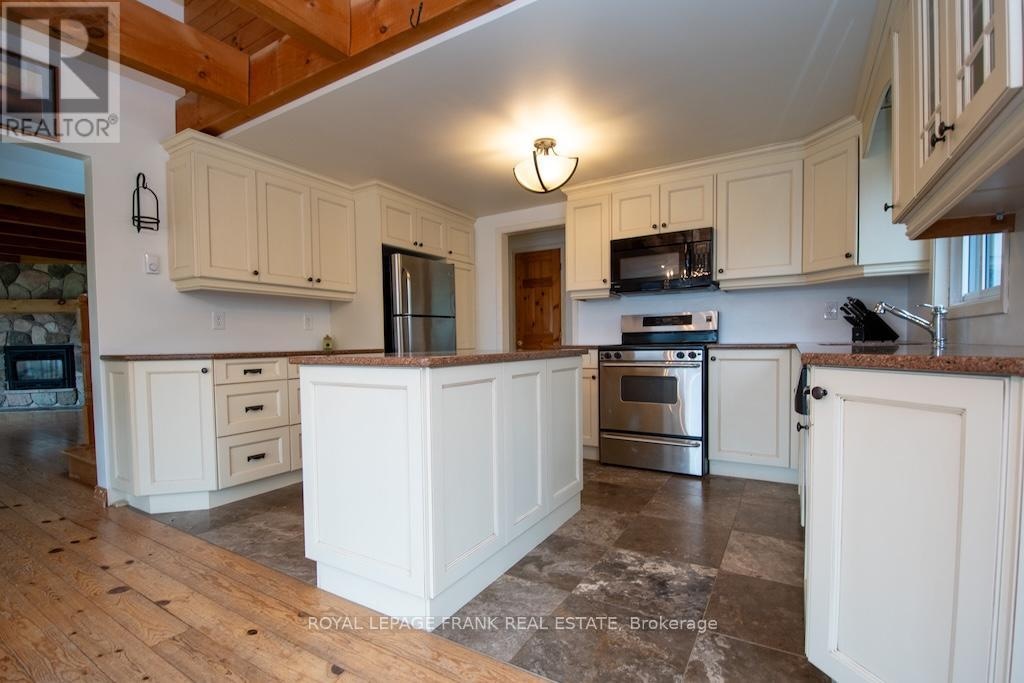 674 Dickie Road, Kawartha Lakes, Ontario  K9J 6X3 - Photo 10 - X13146004