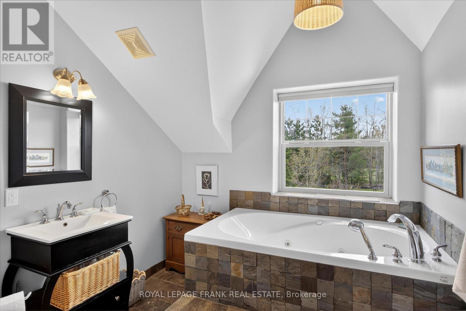 369 Douglas Road, Douro-Dummer, Ontario K0L 3A0 - Photo 26 - X13146238