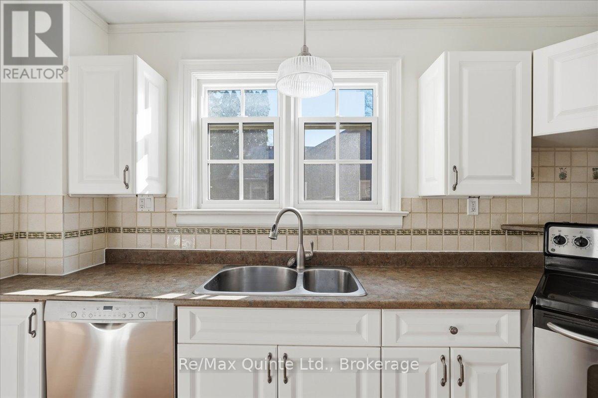 238 Victoria Avenue, Belleville, Ontario  K8N 2C5 - Photo 8 - X13150950