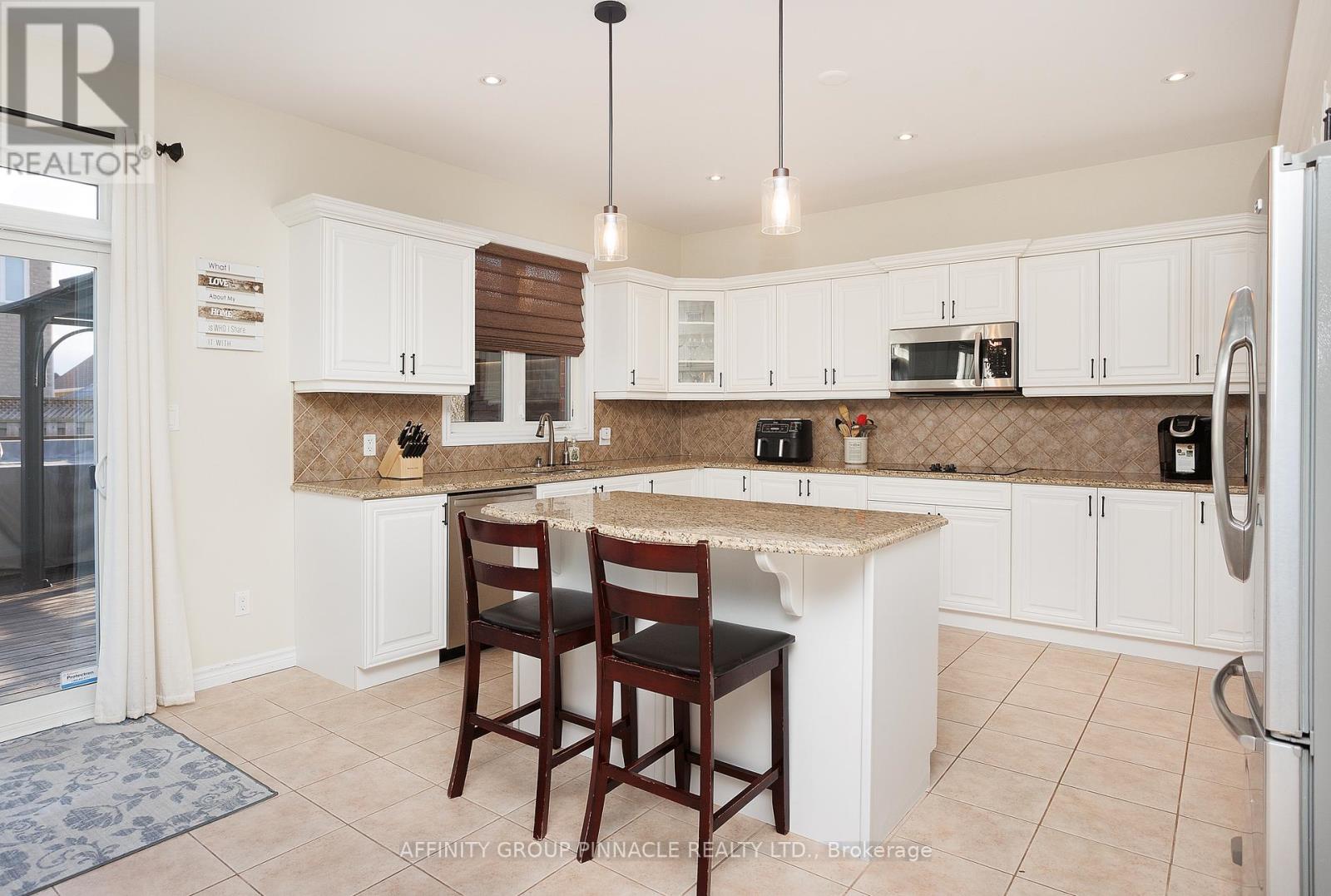 31 Ellis Crescent, Kawartha Lakes, Ontario  K9V 0A5 - Photo 11 - X13163928