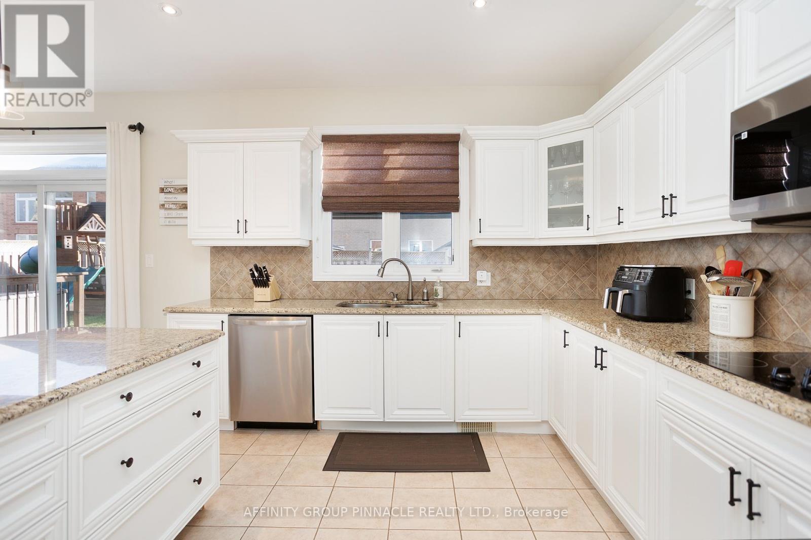 31 Ellis Crescent, Kawartha Lakes, Ontario  K9V 0A5 - Photo 13 - X13163928