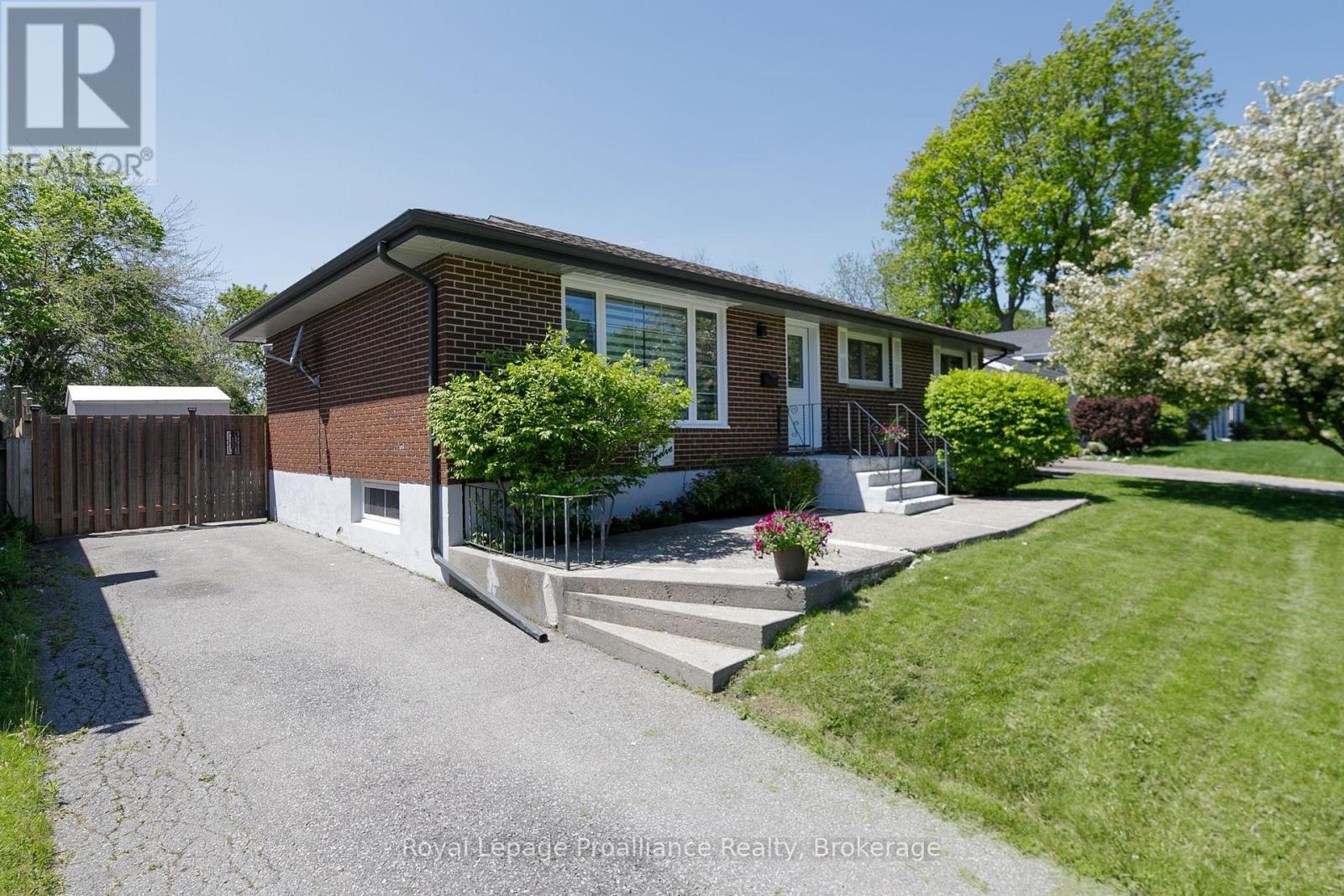 112 Prospect Hill, Quinte West, Ontario  K8V 2V3 - Photo 2 - X13186168