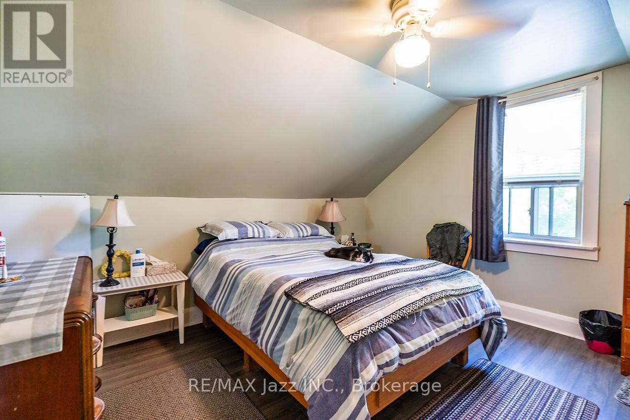 162 College Avenue, Oshawa, Ontario  L1J 1R4 - Photo 17 - E13187648