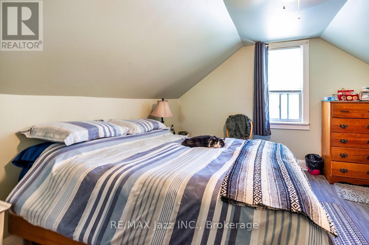 162 College Avenue, Oshawa, Ontario  L1J 1R4 - Photo 18 - E13187648