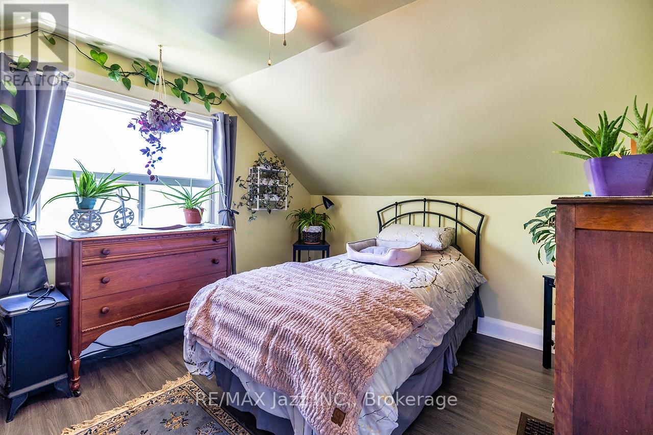 162 College Avenue, Oshawa, Ontario  L1J 1R4 - Photo 20 - E13187648