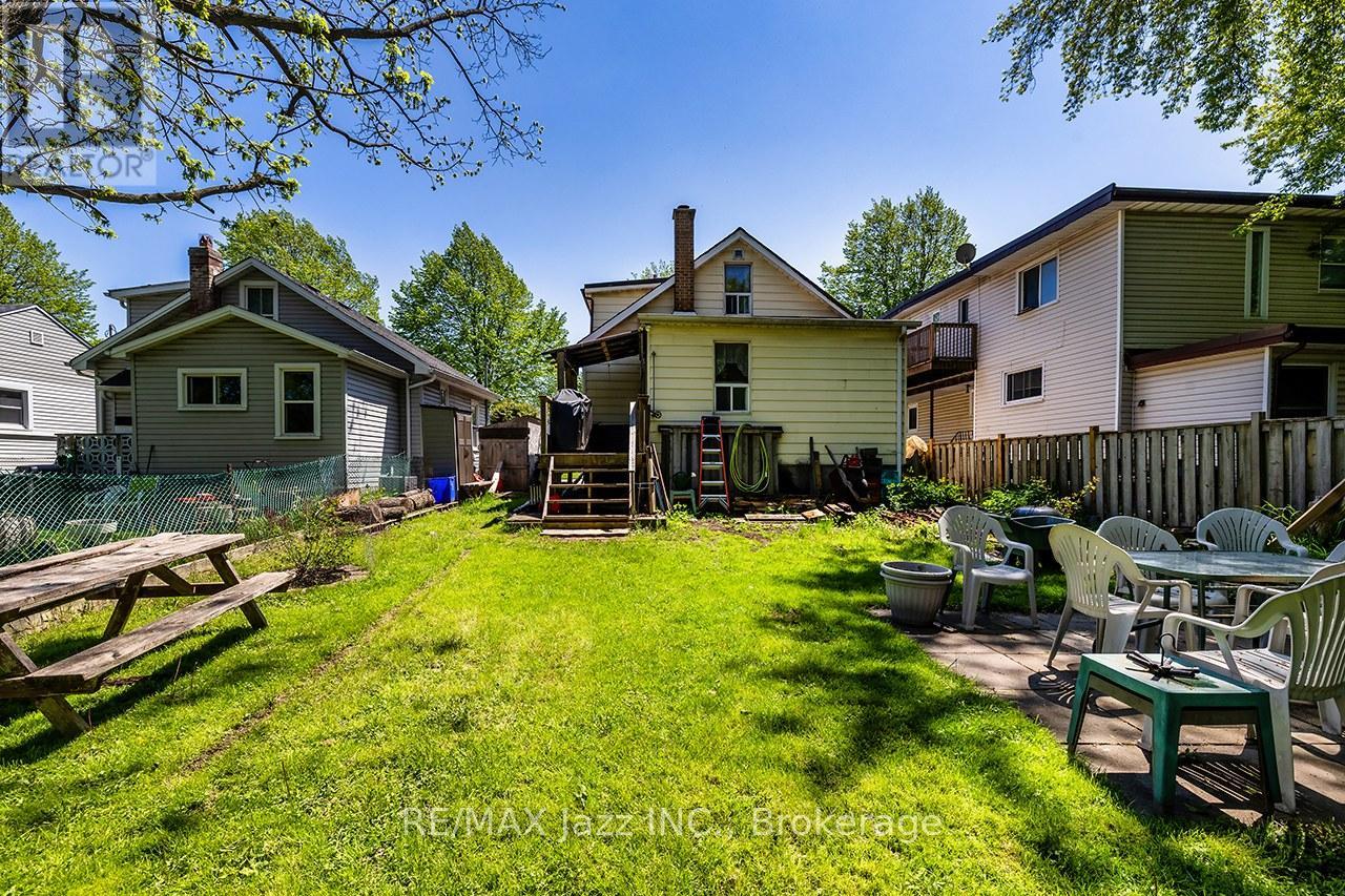162 College Avenue, Oshawa, Ontario  L1J 1R4 - Photo 23 - E13187648