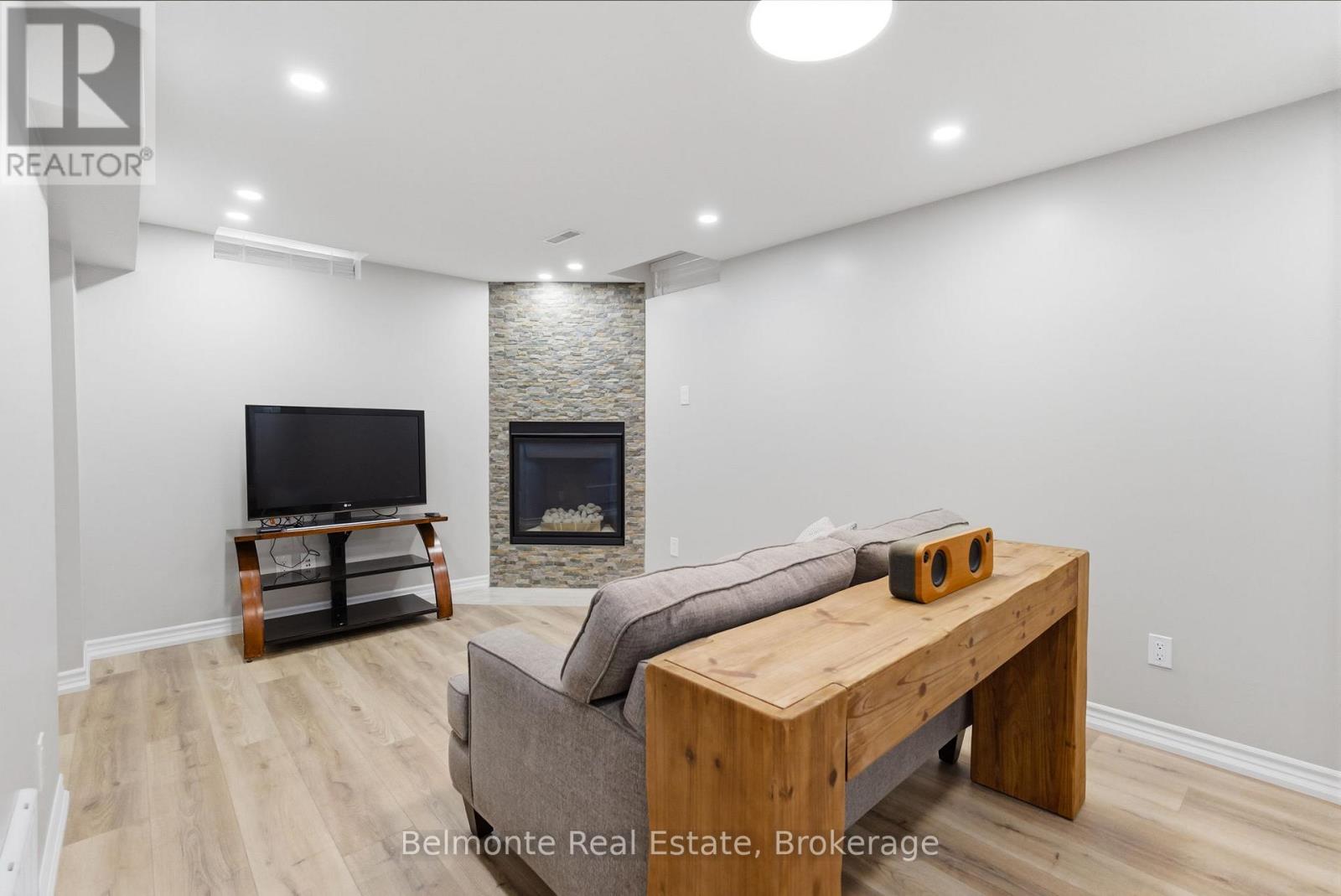 52 Lady May Drive, Whitby, Ontario  L1R 3A7 - Photo 25 - E13209128