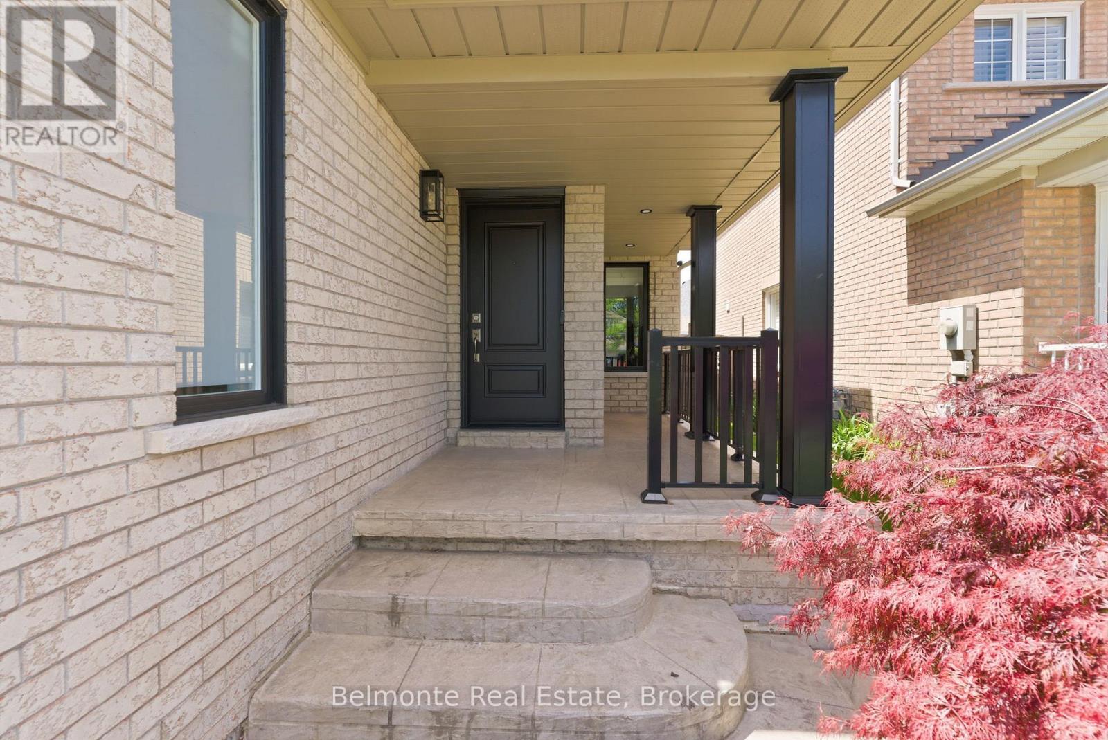 52 Lady May Drive, Whitby, Ontario  L1R 3A7 - Photo 3 - E13209128