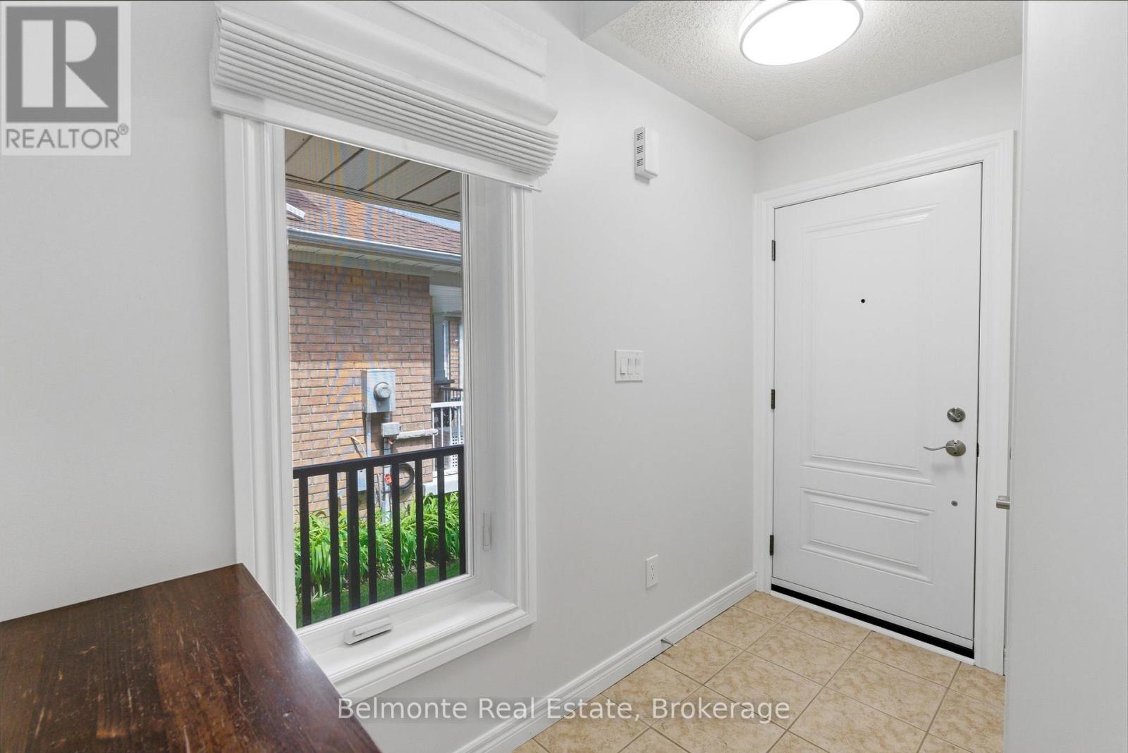 52 Lady May Drive, Whitby, Ontario  L1R 3A7 - Photo 4 - E13209128