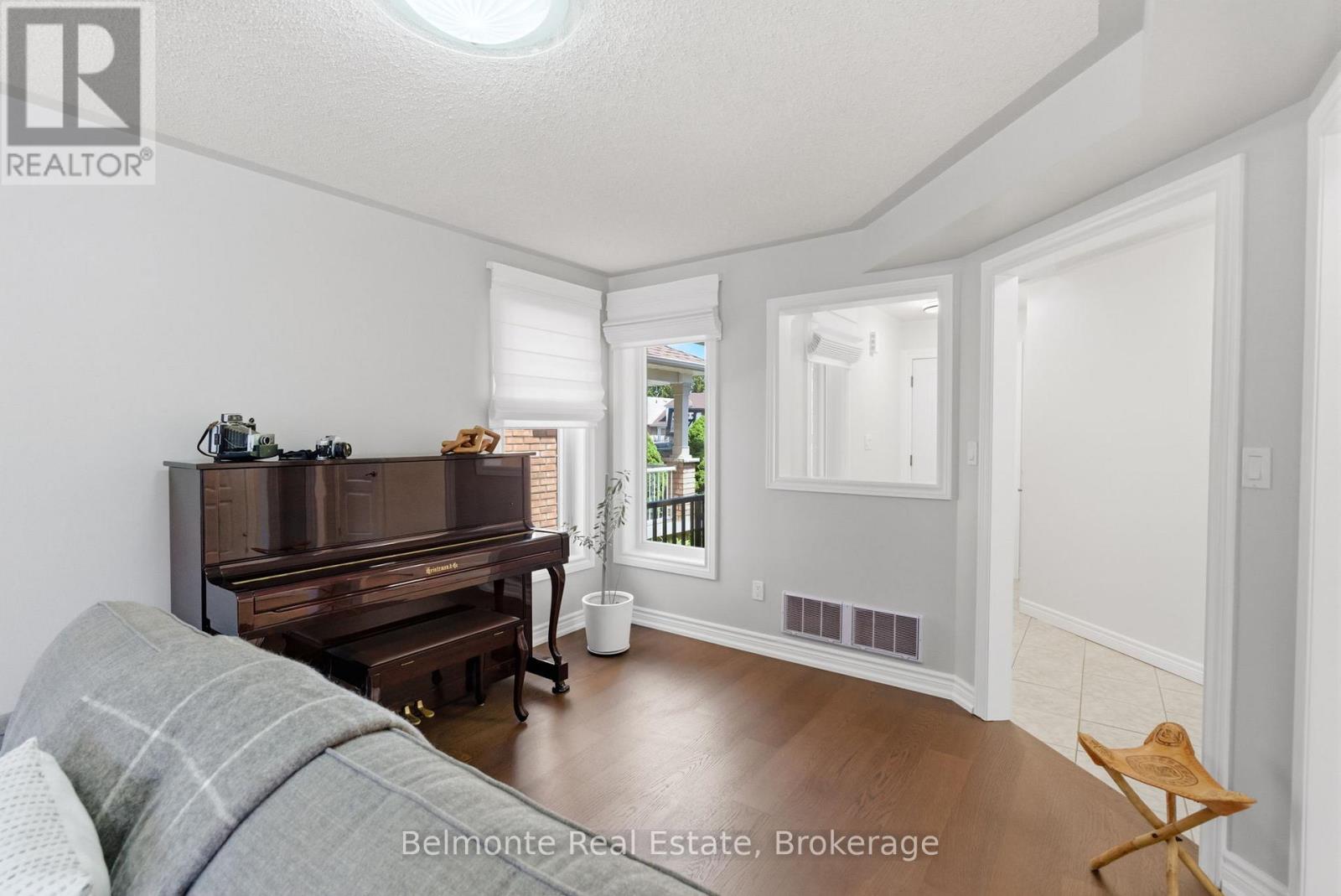 52 Lady May Drive, Whitby, Ontario  L1R 3A7 - Photo 8 - E13209128