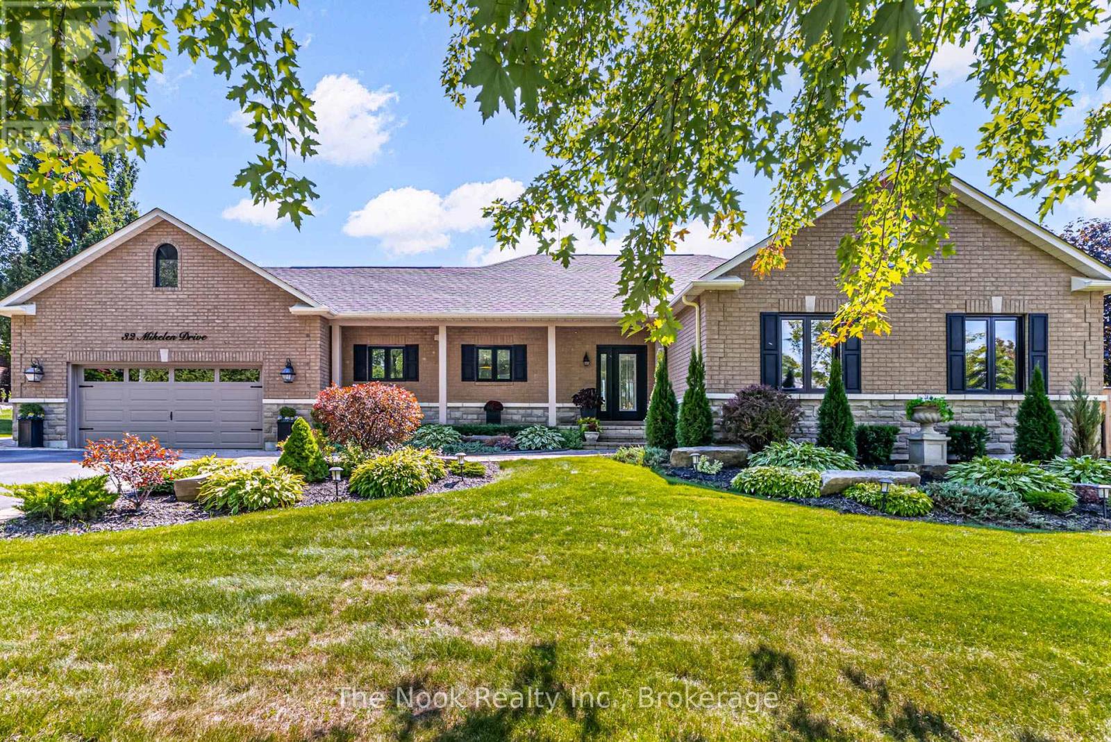32 Mikelen Drive, Scugog, Ontario L9L 1V1 - Photo 1 - E13209778